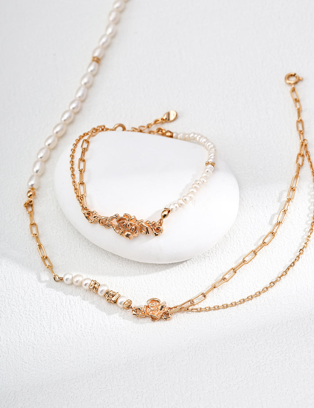 Vintage natural pearl necklace