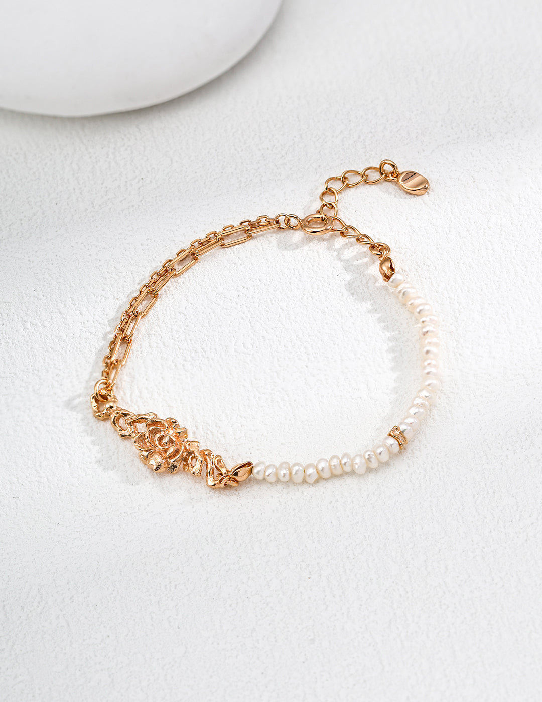 Thorn Rose Pearl Bracelet