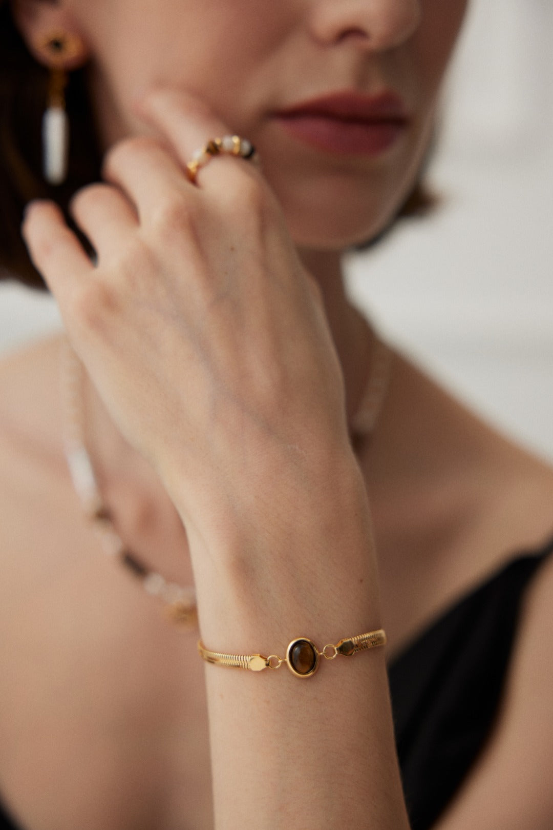 Natural tiger eye temperament bracelet