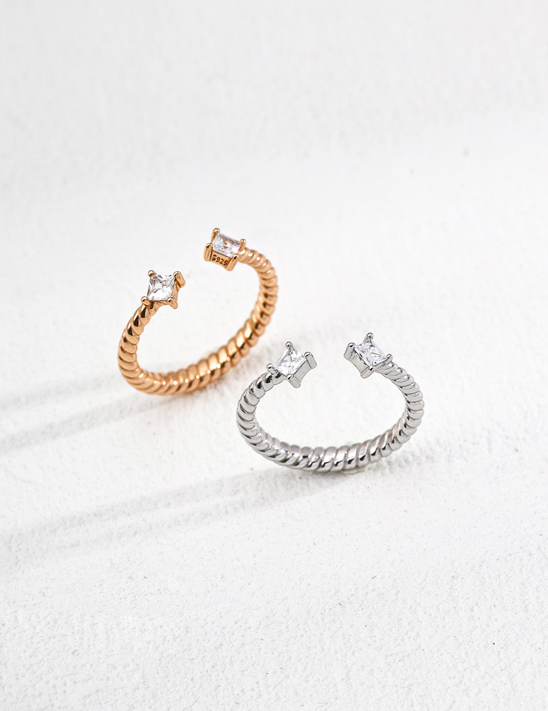 Simple and adjustable zircon ring