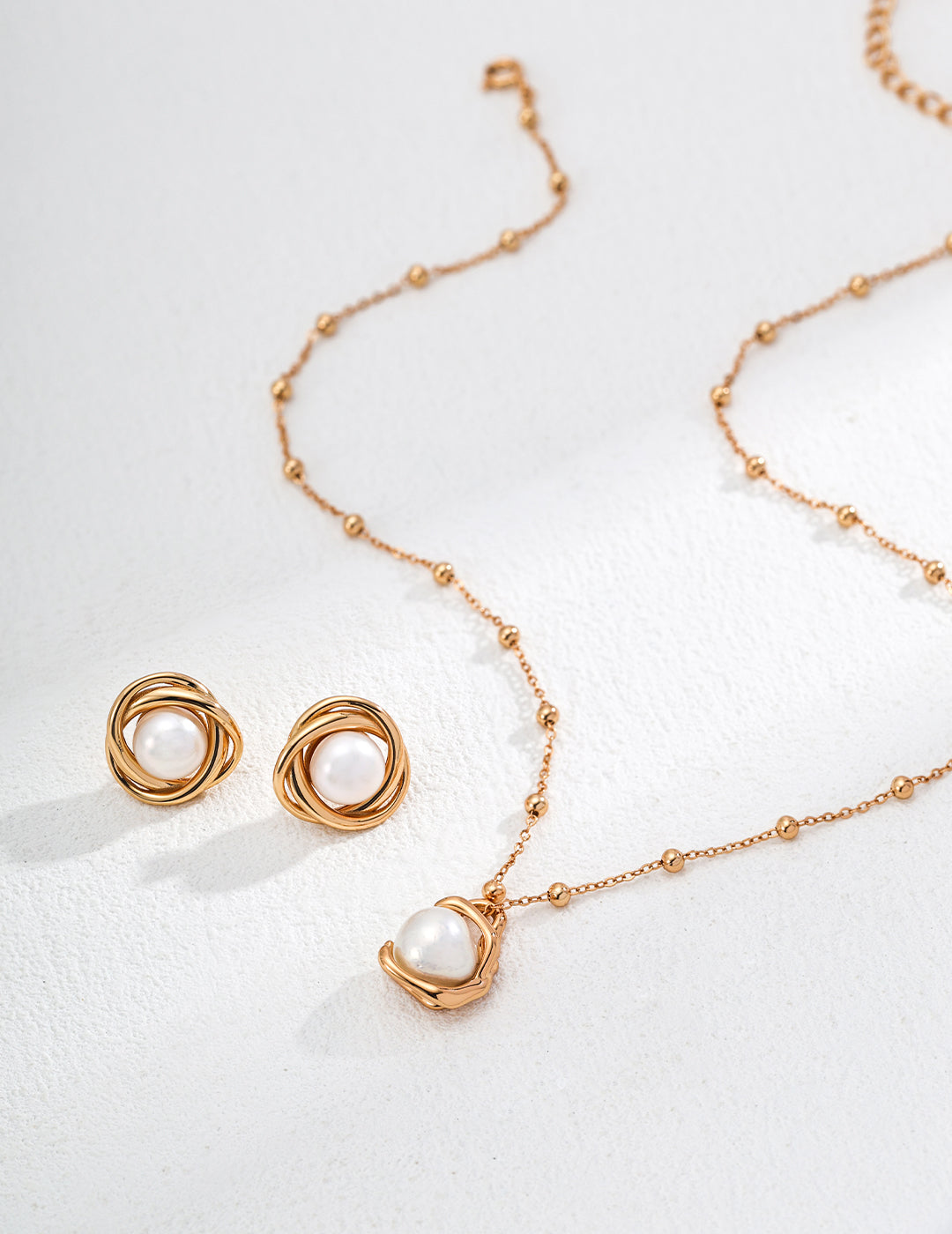 Elegant pearl earrings
