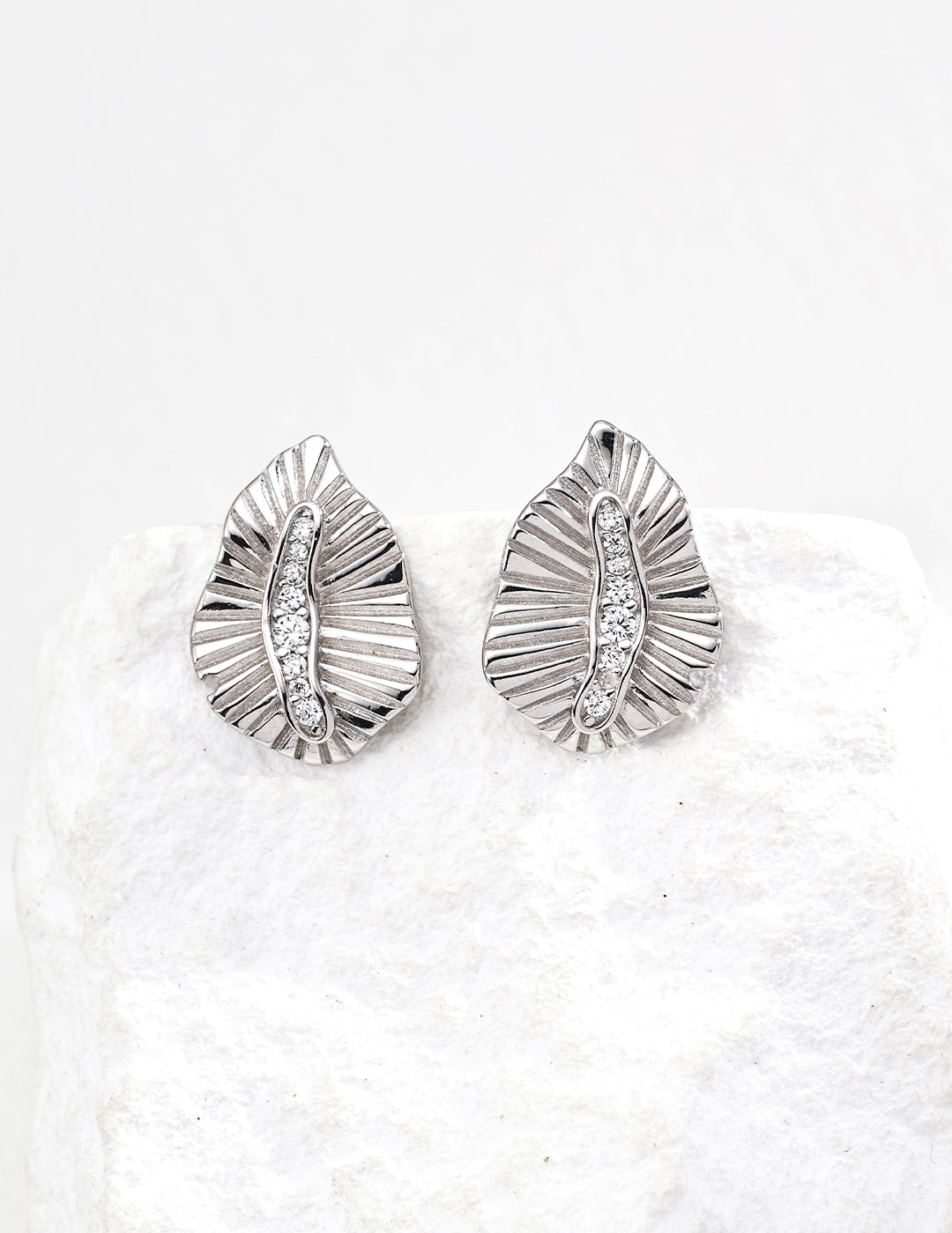 Vintage zircon earrings