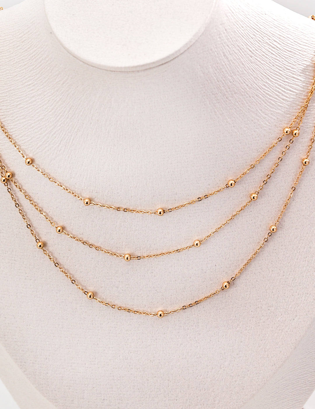 Design multi-layered necklace