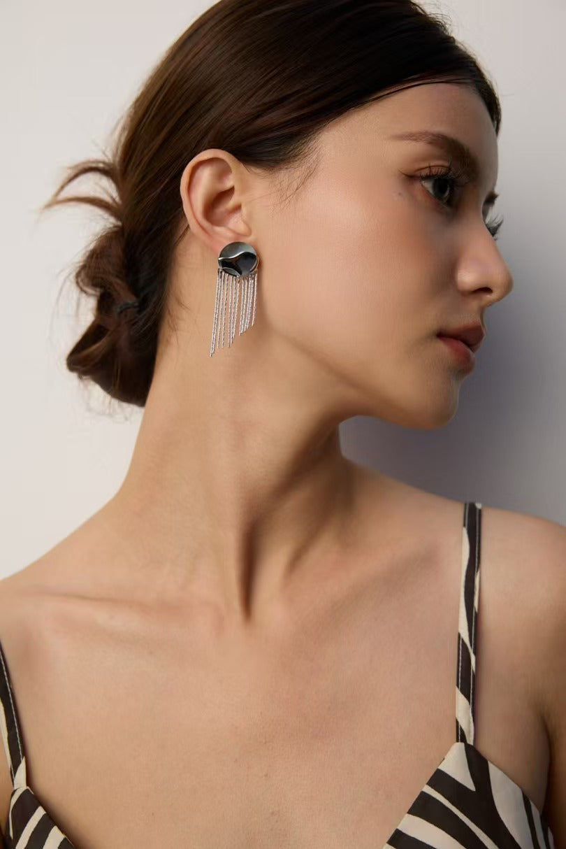 Pure silver minimalist shell earrings